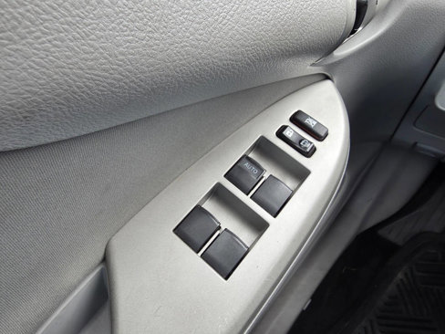 Used 2010 Toyota Corolla LE image 18