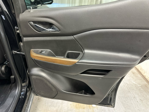 Used 2019 GMC Acadia SLE w/ Driver Alert Package I image 30
