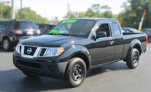 Used 2016 Nissan Frontier S image 2