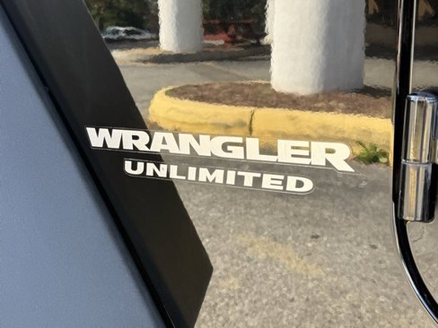 Used 2013 Jeep Wrangler Unlimited Sport image 11