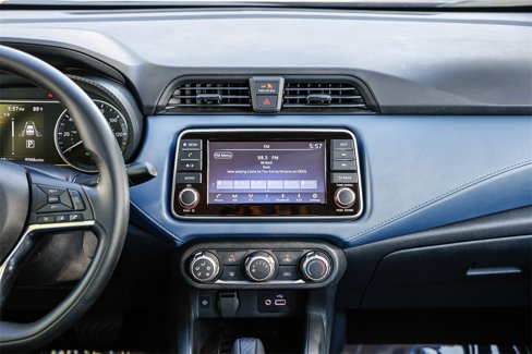 Used 2025 Nissan Versa SV image 11