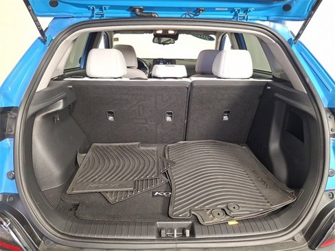 Used 2022 Hyundai Kona SEL w/ Winter Weather Package image 27