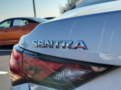 Used 2022 Nissan Sentra SV image 6