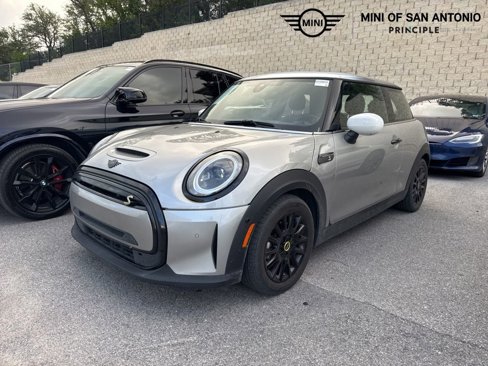 Certified 2024 MINI Cooper SE image 1