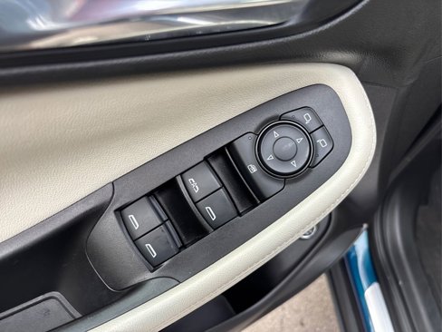 Used 2020 Buick Encore GX Select image 36