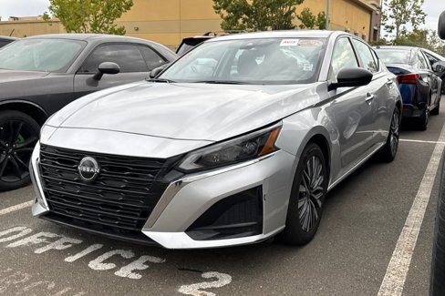 Certified 2024 Nissan Altima 2.5 SV image 2