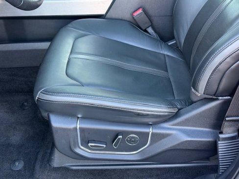 Used 2015 Ford F150 Platinum w/ Equipment Group 701A Luxury image 34