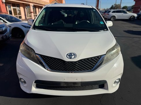Used 2013 Toyota Sienna SE image 3