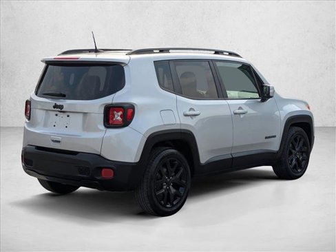 Used 2018 Jeep Renegade Altitude image 5