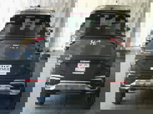 Used 2023 Kia Sportage LX image 22