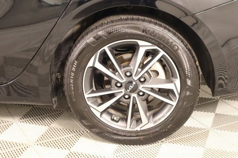 Used 2024 Kia Forte LXS image 17