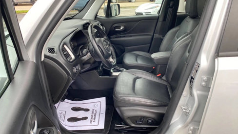Used 2020 Jeep Renegade Limited w/ UConnect 8.4 Nav Group image 14