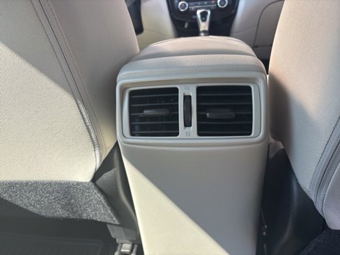 Used 2022 Nissan Rogue Sport SV image 8