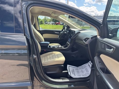 Certified 2024 Ford Edge SE image 18