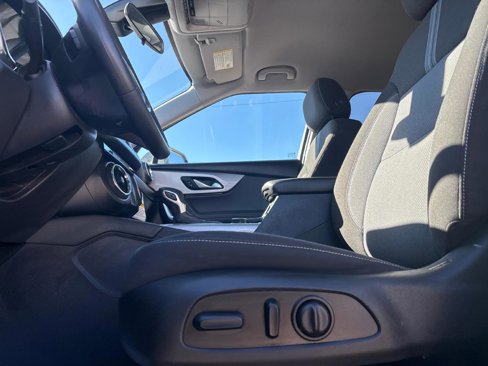 Used 2023 Chevrolet Blazer LT w/ Driver Confidence Package image 17