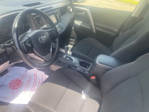 Used 2018 Toyota RAV4 XLE image 16