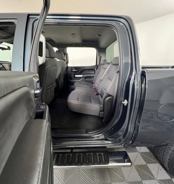 Used 2018 Chevrolet Silverado 1500 LT w/ Texas Edition image 7