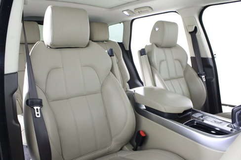 Used 2015 Land Rover Range Rover Sport HSE image 14