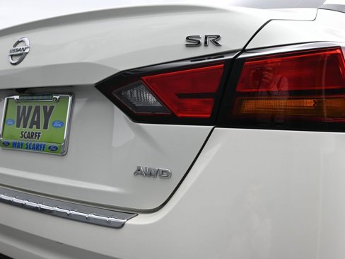 Used 2022 Nissan Altima 2.5 SR image 9