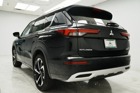 Used 2025 Mitsubishi Outlander SEL image 7