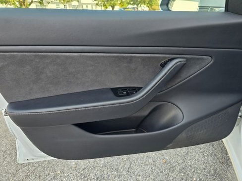 Used 2020 Tesla Model 3 Performance image 15
