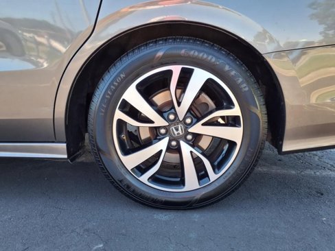 Used 2018 Honda Odyssey Elite image 25