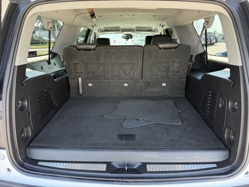 Used 2019 Chevrolet Suburban LT image 29
