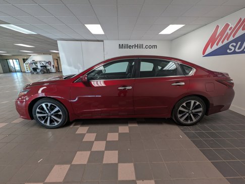 Used 2017 Nissan Altima 2.5 SR image 2