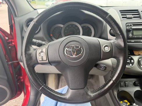 Used 2012 Toyota RAV4 Limited image 13
