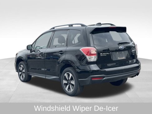 Used 2018 Subaru Forester 2.5i Premium w/ All-Weather Package image 5