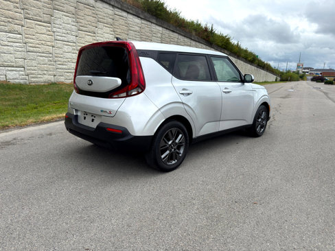 Used 2021 Kia Soul S image 3