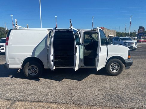 Used 2017 GMC Savana 2500 image 8