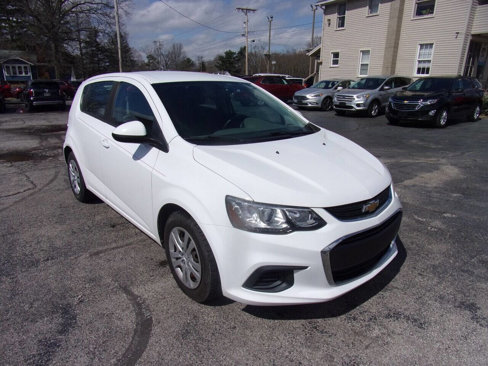 Used 2017 Chevrolet Sonic LT image 4
