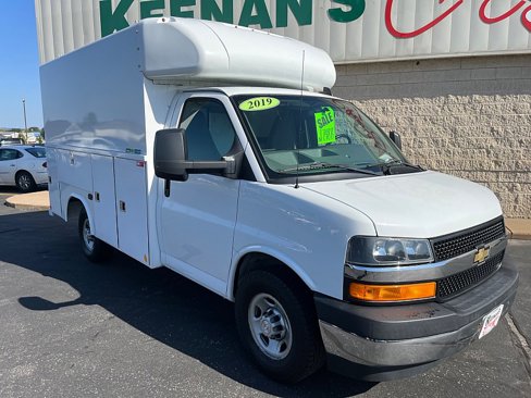 Used 2019 Chevrolet Express 3500 w/ Power Convenience Package image 2