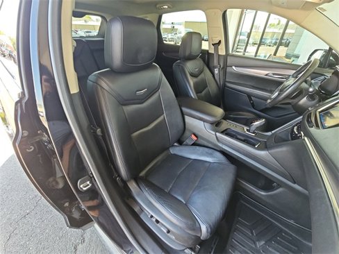 Used 2017 Cadillac XT5 Luxury image 17