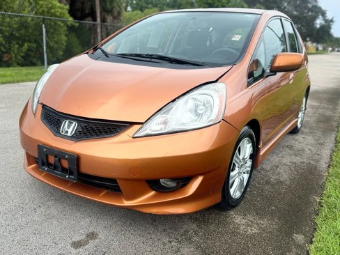Used 2011 Honda Fit Sport image 2