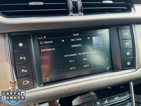 Used 2016 Jaguar XF S image 25
