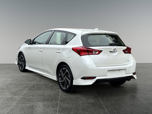 Used 2017 Toyota Corolla iM image 5