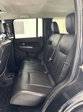 Used 2012 Jeep Liberty Limited Jet w/ Comfort/Convenience Group image 20