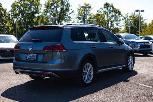 Used 2017 Volkswagen Golf Alltrack image 26