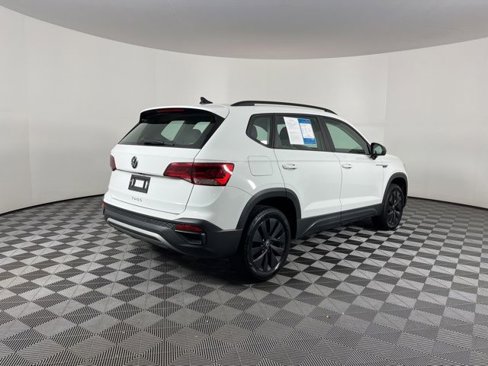 Used 2022 Volkswagen Taos S image 10