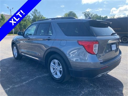 Used 2024 Ford Explorer XLT w/ Equipment Group 202A image 11