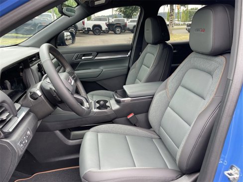 New 2026 GMC Terrain AT4 w/ Convenience Package III image 19