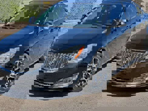 Used 2017 Buick Regal Sport Touring image 10