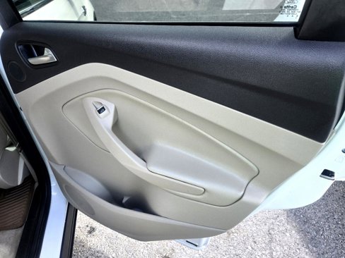 Used 2013 Ford Escape SE image 75