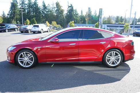 Used 2015 Tesla Model S AWD image 7