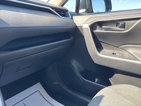 Used 2020 Toyota RAV4 XLE image 15