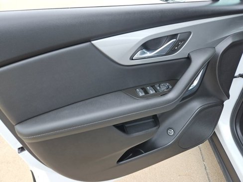 Used 2020 Chevrolet Blazer LT image 13