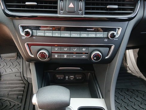 Used 2020 Kia Optima LX image 36
