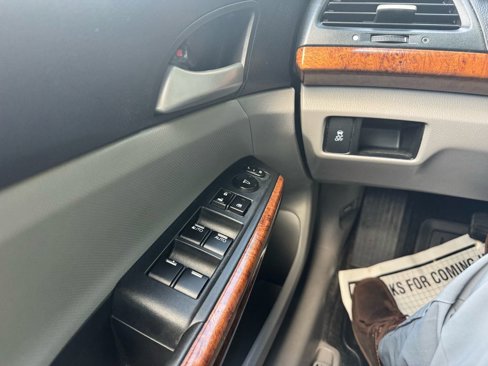 Used 2011 Honda Accord EX image 26
